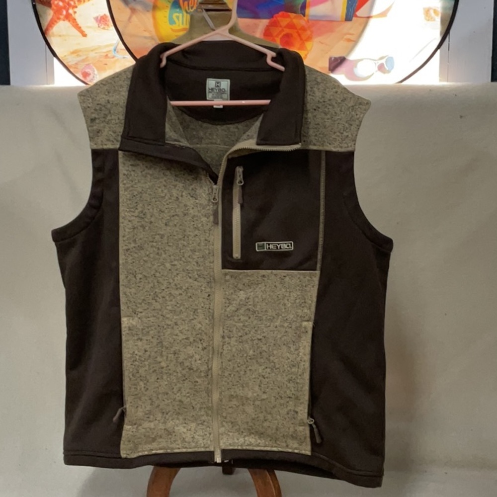 EUC mens HEYBO zip down vest